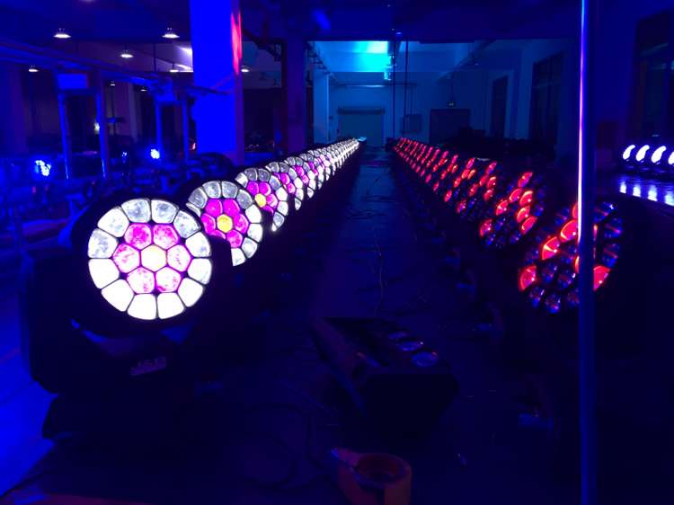 Led Stage Light System Zoom Wash Moving Head Bee Eye 19X15W Light K10 Rgbw